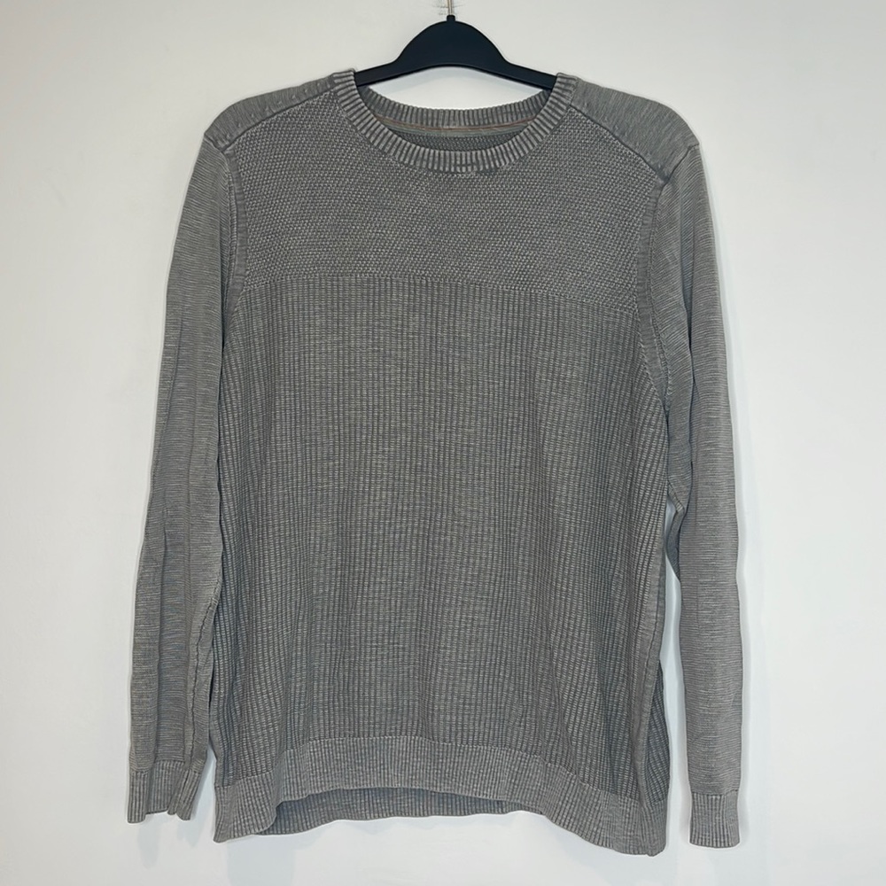Tommy Bahama Grey Knit Sweater Men’s Long-Sleeve Crewneck Pullover Size Large
